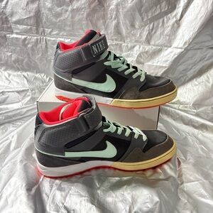 Nike SB 6.0 Zoom Mogan Mid 2 Shoes Men Size 12 (407360-036) Gray, Mint, Pink